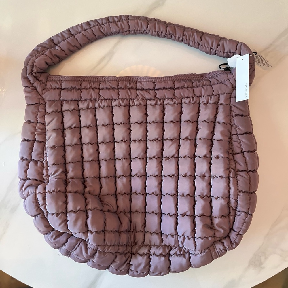 Easy-to-carry Quilted Tote Bag